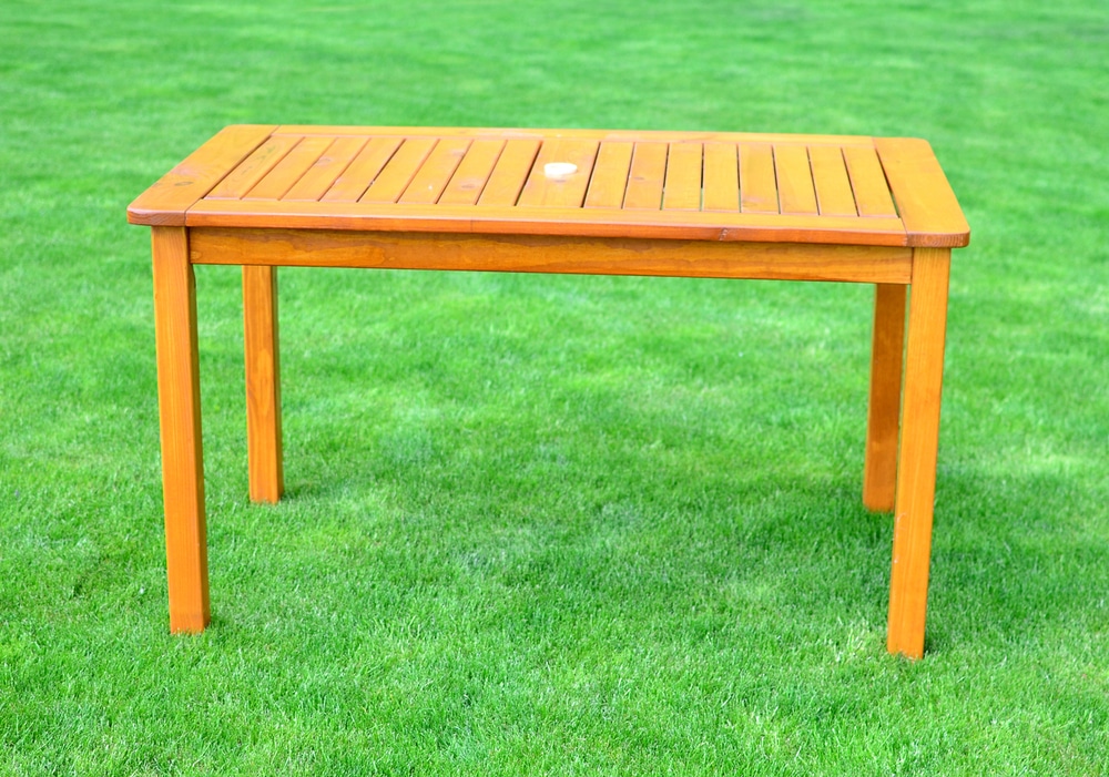 HOLIDAY stůl - lakovaný ROJAPLAST