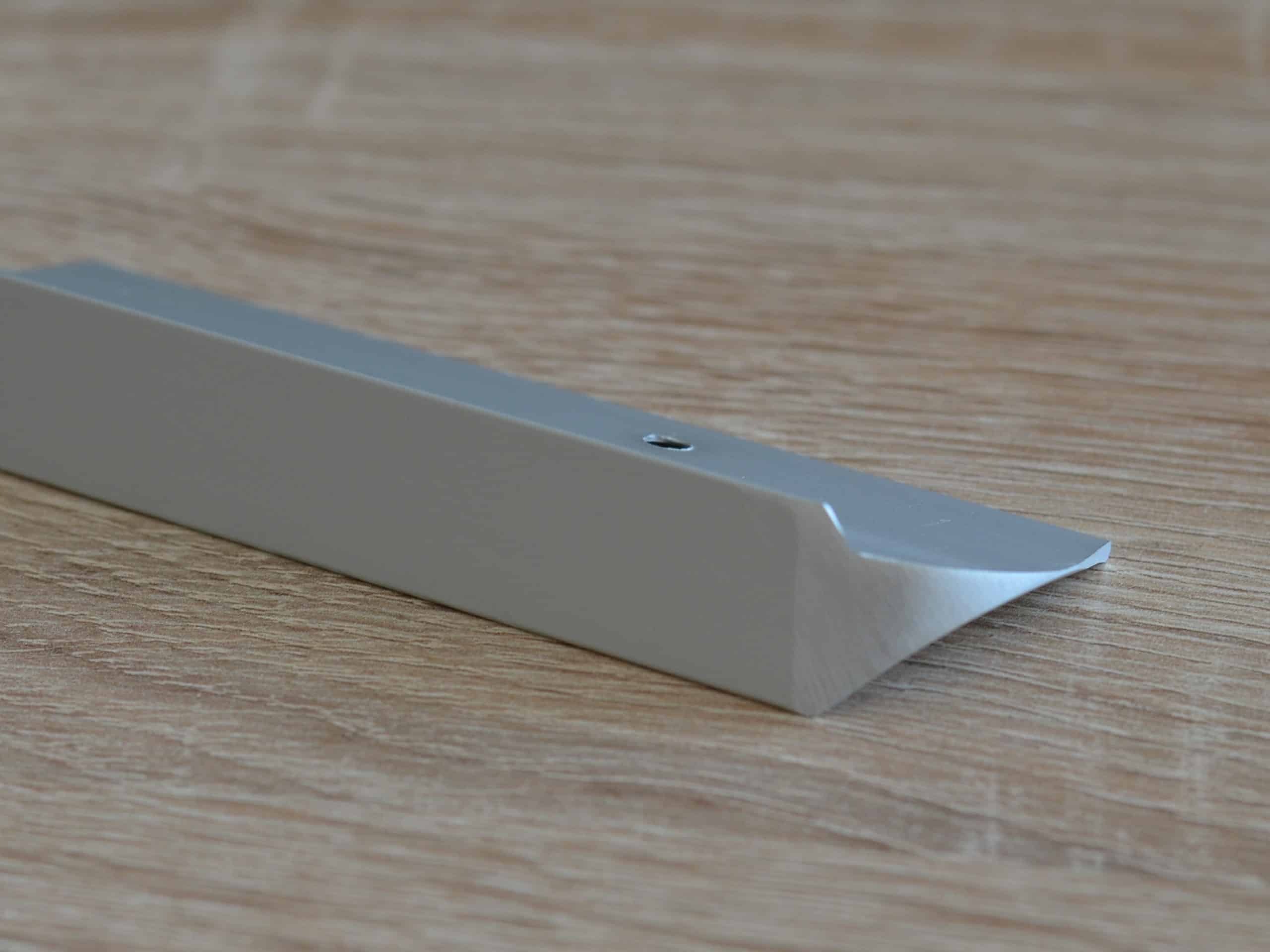 Univerzální úhlová lišta pro rohovou skříňku ke kuchyni TIFFANY