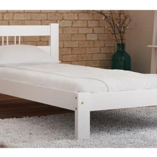 Postel NIKOLA 90x200 s roštem, masiv borovice/moření bílá