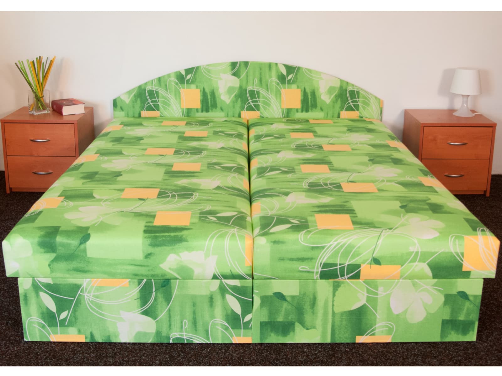 Čalouněná postel ÁJA 160x195 cm, zelená látka