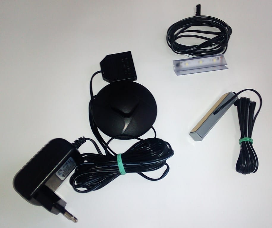 LED osvětlení do obývací stěny JET